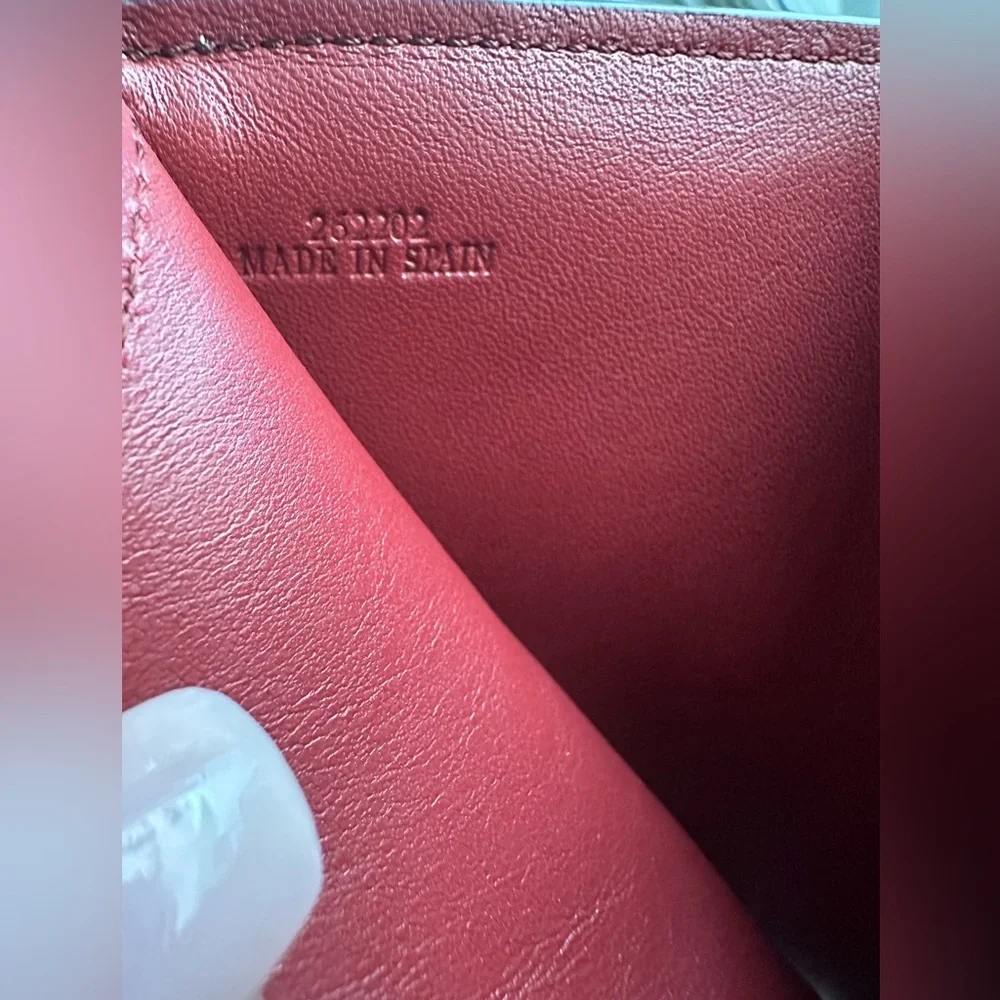 Loewe‎ Womens Vertical Small leather wallet